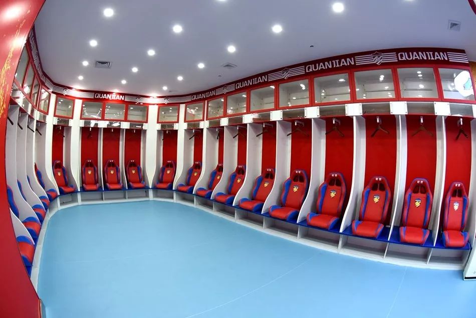 集结日亚冠传出新动向，曼联更衣室发声，管理层表态——目标明确，临场指挥获称赞(山东泰山亚冠事件始末)-kaiyun体育平台